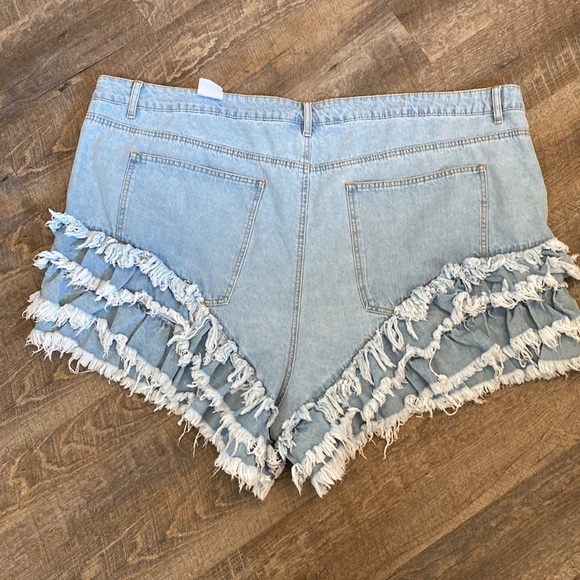 NEW FTF size 28 super cute shorts - Picture 7 of 10